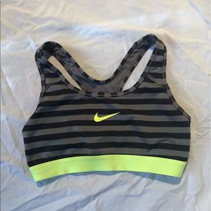 NEVER WORN Nike Drifit sports bra